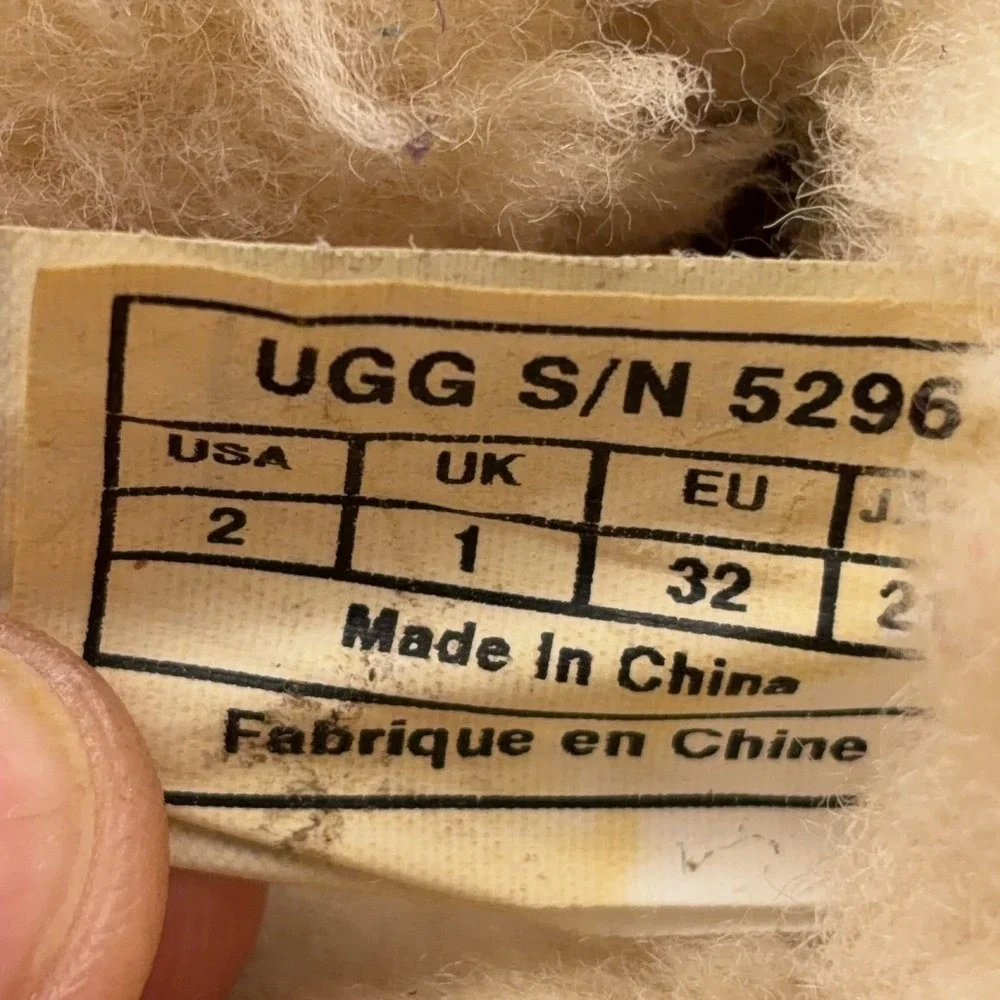 UGG Dakota Slippers Girls 2 Purple Solid Suede Shearling Lined Boho Comfort